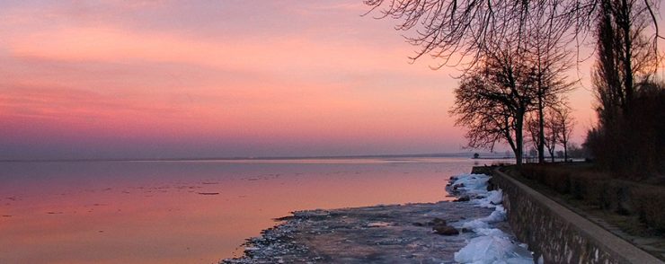 Balaton Turns to Ice in front of Your Eyes | Expat Press Hungary Magazine