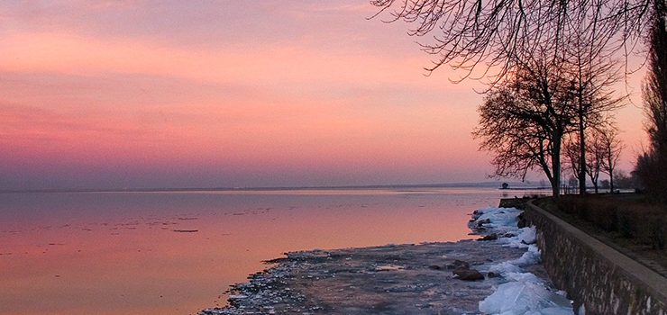 Balaton Turns to Ice in front of Your Eyes | Expat Press Hungary Magazine