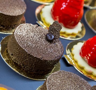 International Charity Art Event in Budapest | Expat Press Hungary Magazine 2