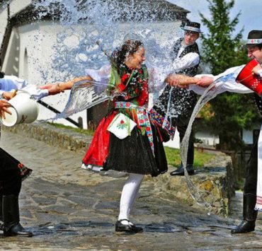 Hungarian Easter Traditions from Sprinkling to Table | Expat Press Hungary Magazine