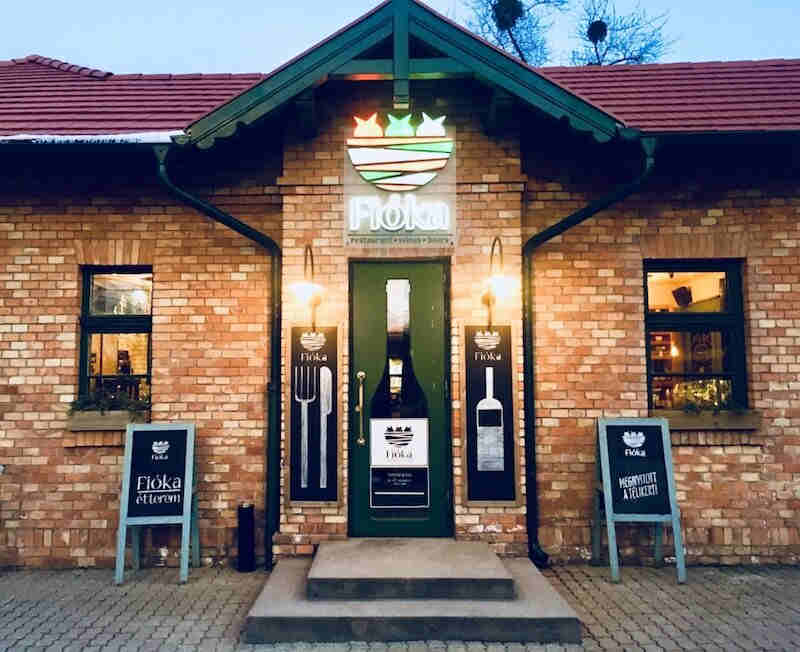 Expat Press Neighbourhood Guide - Fióka
