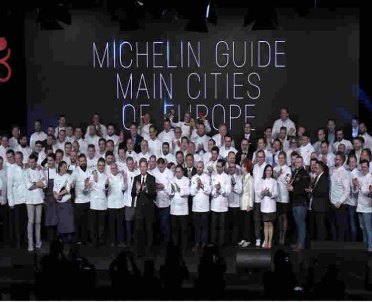 Expat Press Michelin Budapest 2018 - group photo of all the chefs