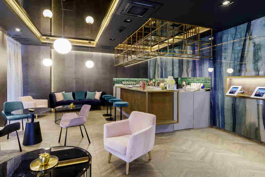 Smart hotel Budapest - hotel lobby