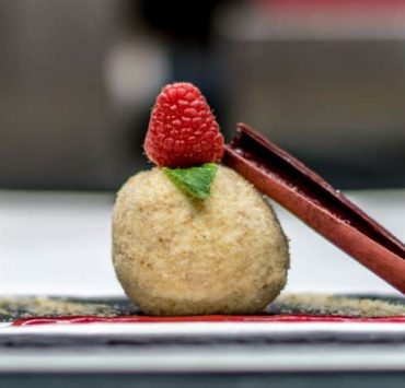 Expat-Press-M7-Bistro