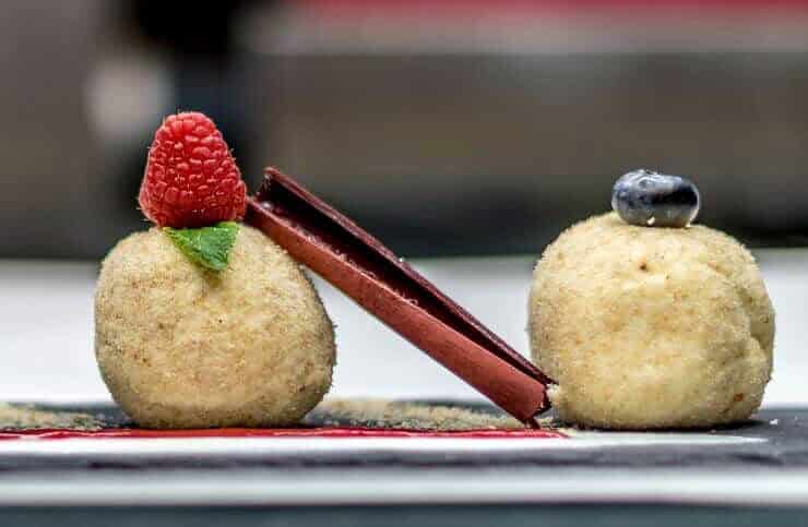 Expat-Press-M7-Bistro