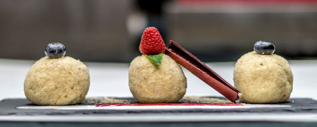 Expat-Press-M7-Bistro