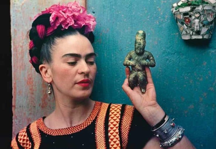 Expat-Press-Frida-Kahlo-by-Nickolas-Muray