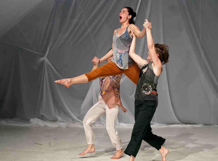 expat-press-head-first-the-symptoms