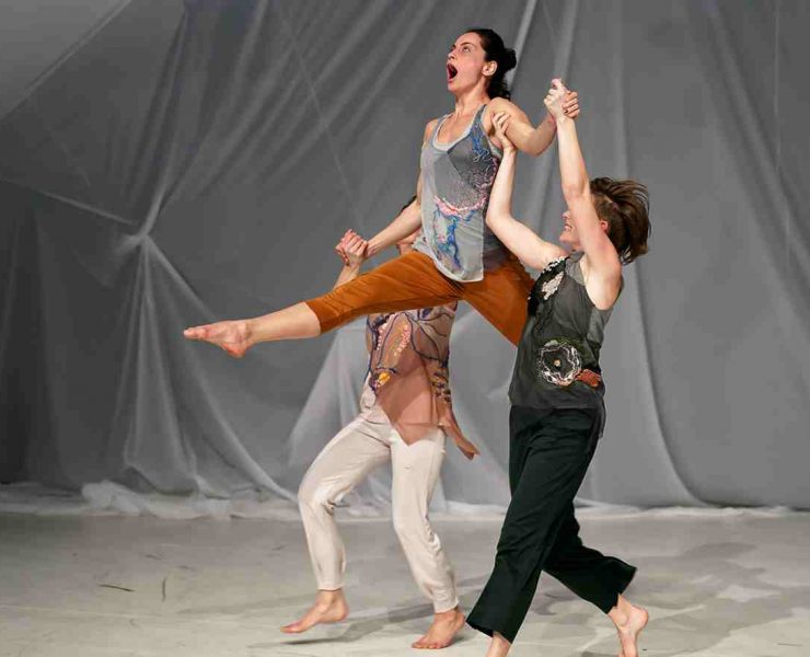 expat-press-head-first-the-symptoms