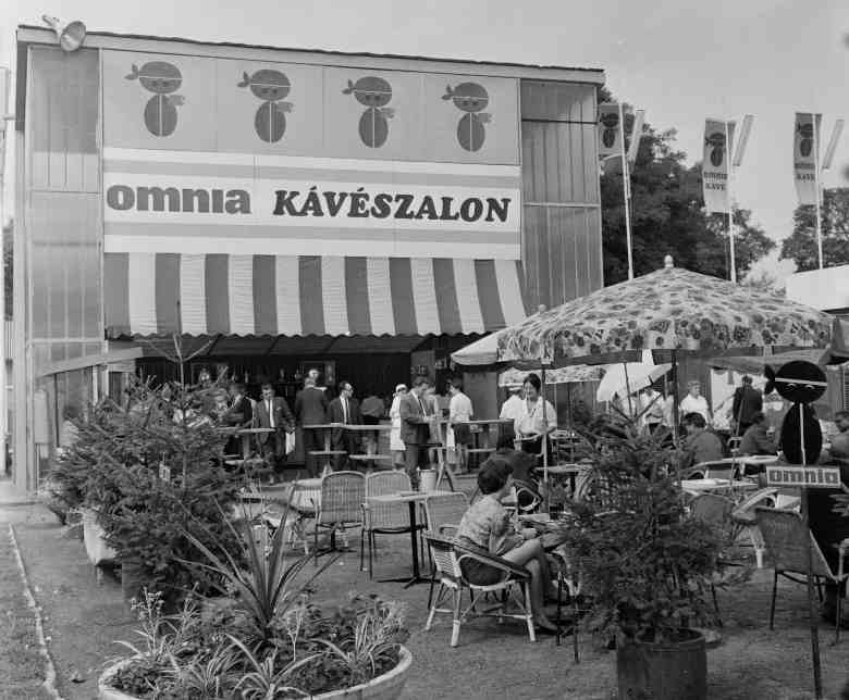 The Omnia Café in 1968