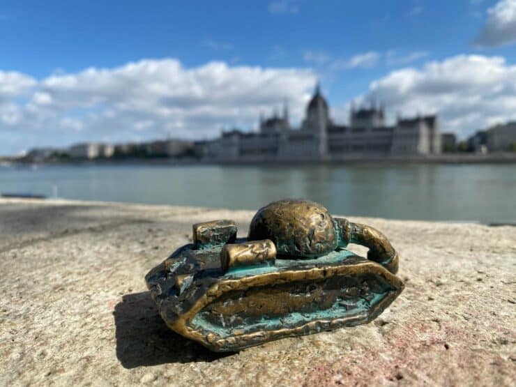 Discovering Mihály Kolodko’s miniature sculptures part 2